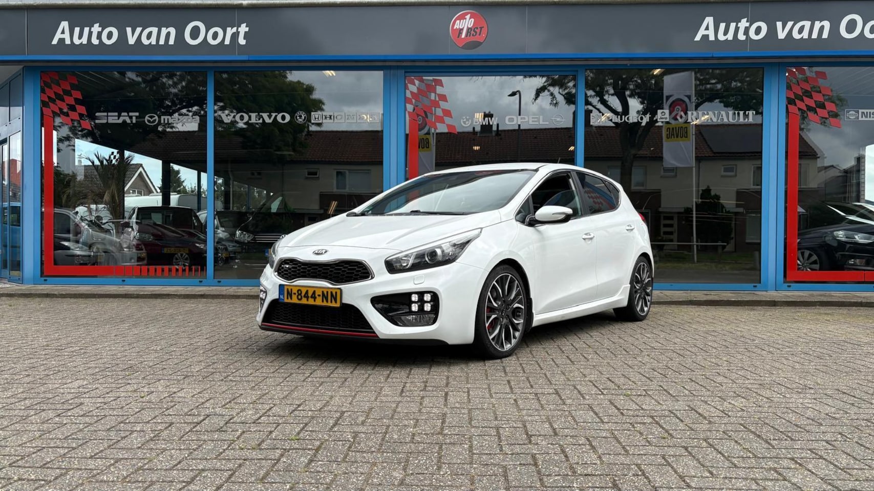 Kia Cee'd - 1.6 GT SUPER DIK!! ABC Klep , Leer , Clima Rijk uitgerust - AutoWereld.nl