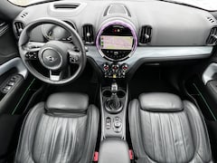 MINI Countryman - 1.5 Cooper S E ALL4 Yours Automaat / PHEV / Dealer onderhouden / Leder / Schuifdak / Elekt