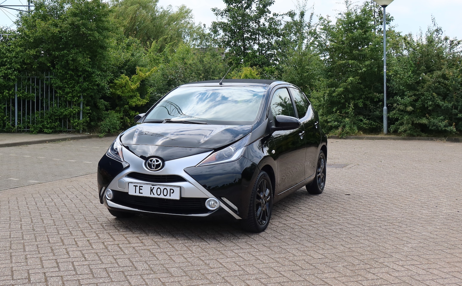 Toyota Aygo - 1.0 VVT-i x-wave 5 deurs, open dak, airco, - AutoWereld.nl