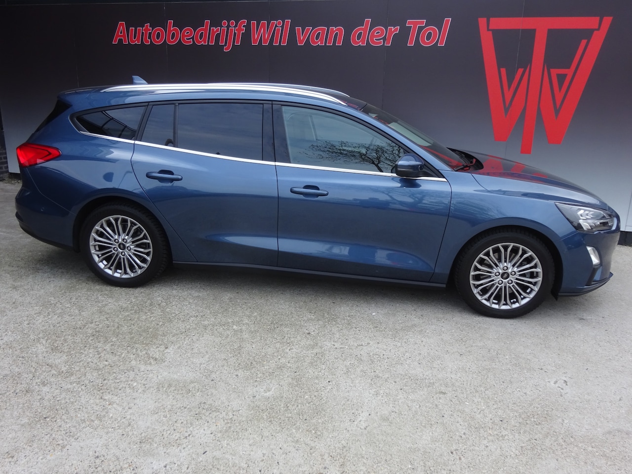 Ford Focus Wagon - 1.0 ECOBOOST TITANIUM X | AUTOMAAT | A.C.C | LED | CARPLAY | ALL-SEASON!! - AutoWereld.nl
