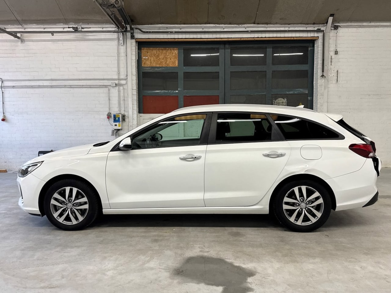 Hyundai i30 Wagon - 1.0 T-GDI Premium | Camera | Navigatie | PDC | Cruise Control - AutoWereld.nl