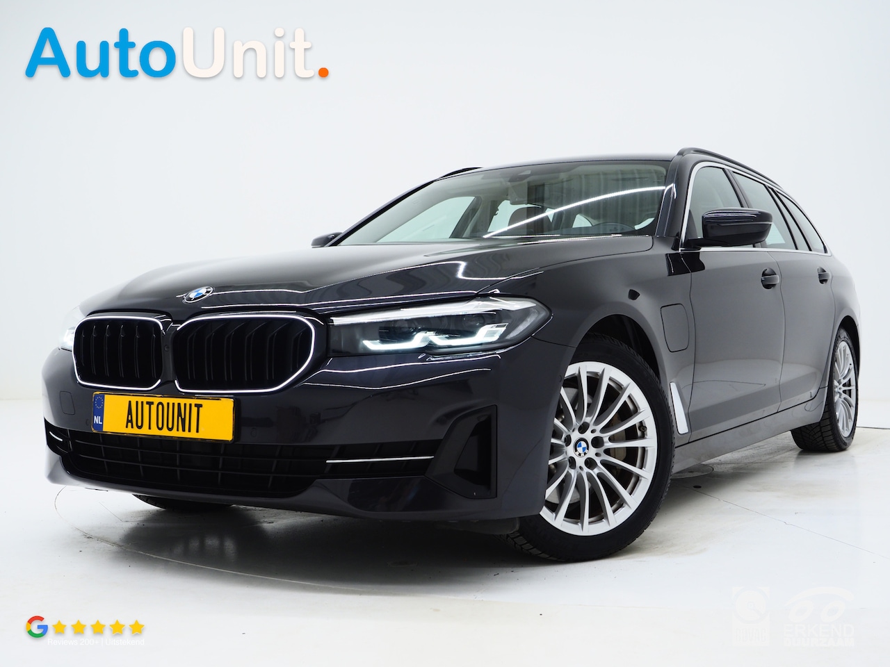 BMW 5-serie Touring - 530e | LED Grille | Leder | Camera | Dodehoek | Sfeerlicht | Cruise | Carplay - AutoWereld.nl