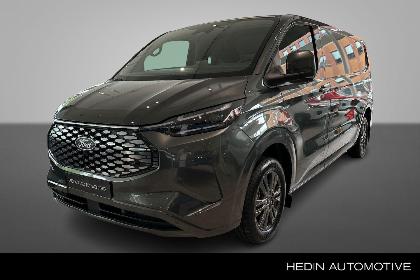 Ford E-Transit Cust. - 340 L2H1 Limited 71 kWh | Uit Voorraad Leverbaar - AutoWereld.nl