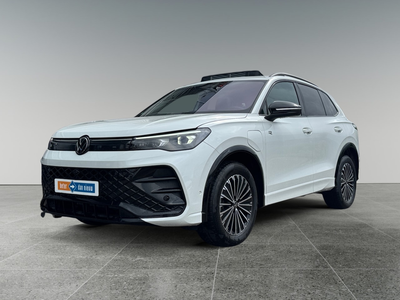 Volkswagen Tiguan - 1.5 eHybrid R-Line Edition R-Line | Trekhaak | Head-Up Display - AutoWereld.nl