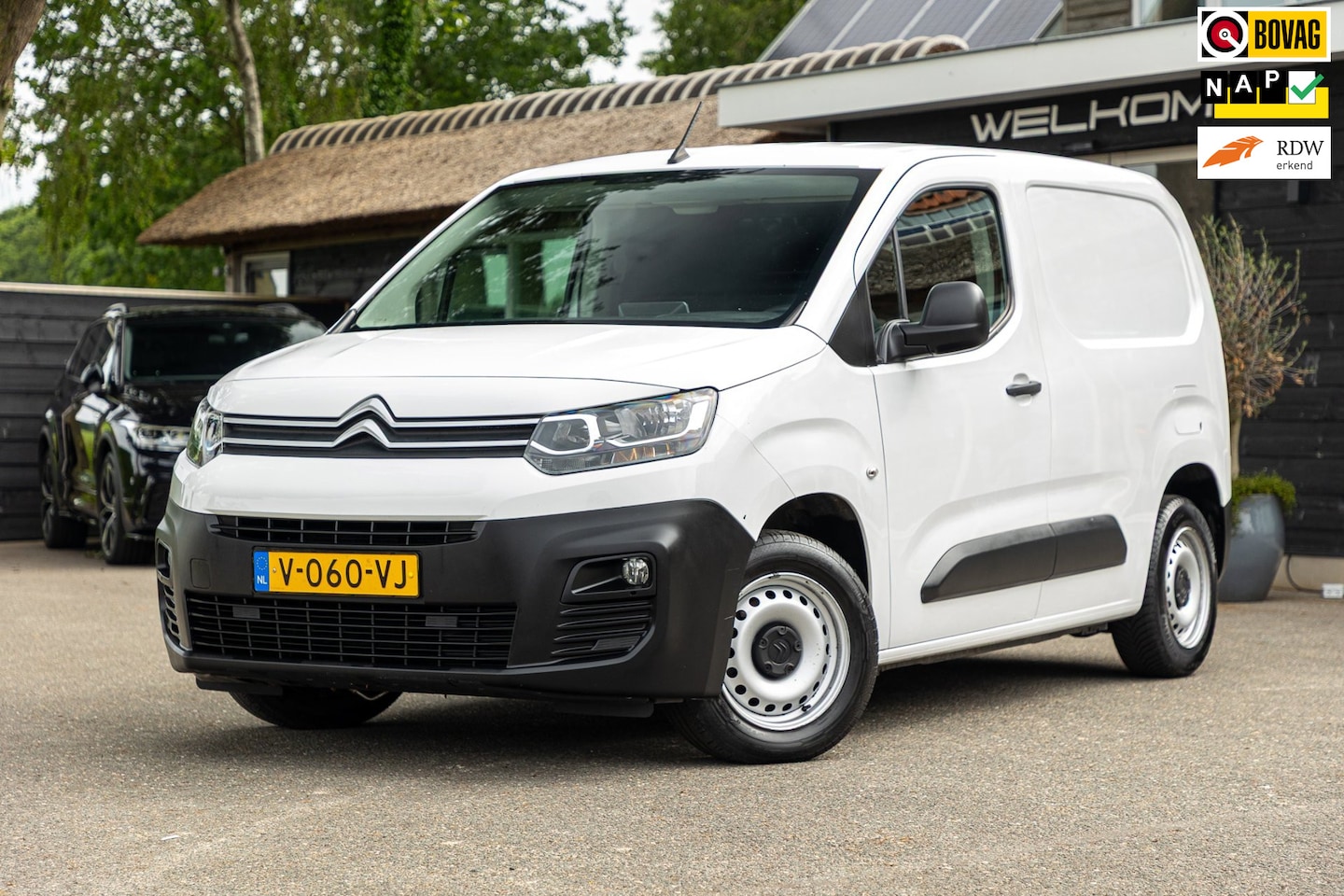 Citroën Berlingo - 1.6 BlueHDI Club Trekhaak I Airco I Cruise I Betimmering I CarPlay I Android I Dealeronder - AutoWereld.nl