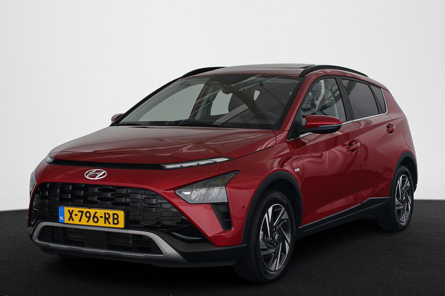 Hyundai Bayon - 1.0 T-GDI Premium Sky Schuifdak Stuur-Stoelverwarming Apple CarPlay Keyless - AutoWereld.nl