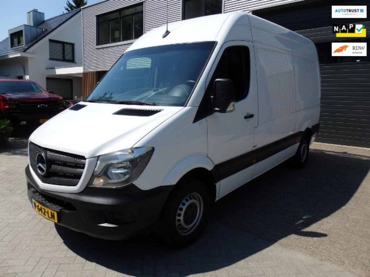 Mercedes-Benz Sprinter - 311 2.2 CDI 366 HD AUTOMAAT L2H2 AIRCO NAVI CRUISE TREKHAAK - AutoWereld.nl