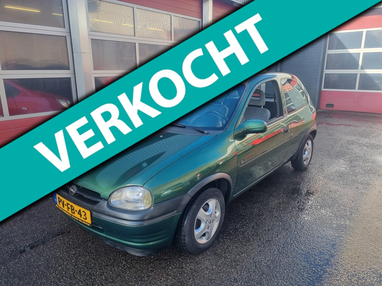 Opel Corsa - -Uniek mooie auto!!!! - 1.4i GLS Automaat km st. 99.202 - AutoWereld.nl