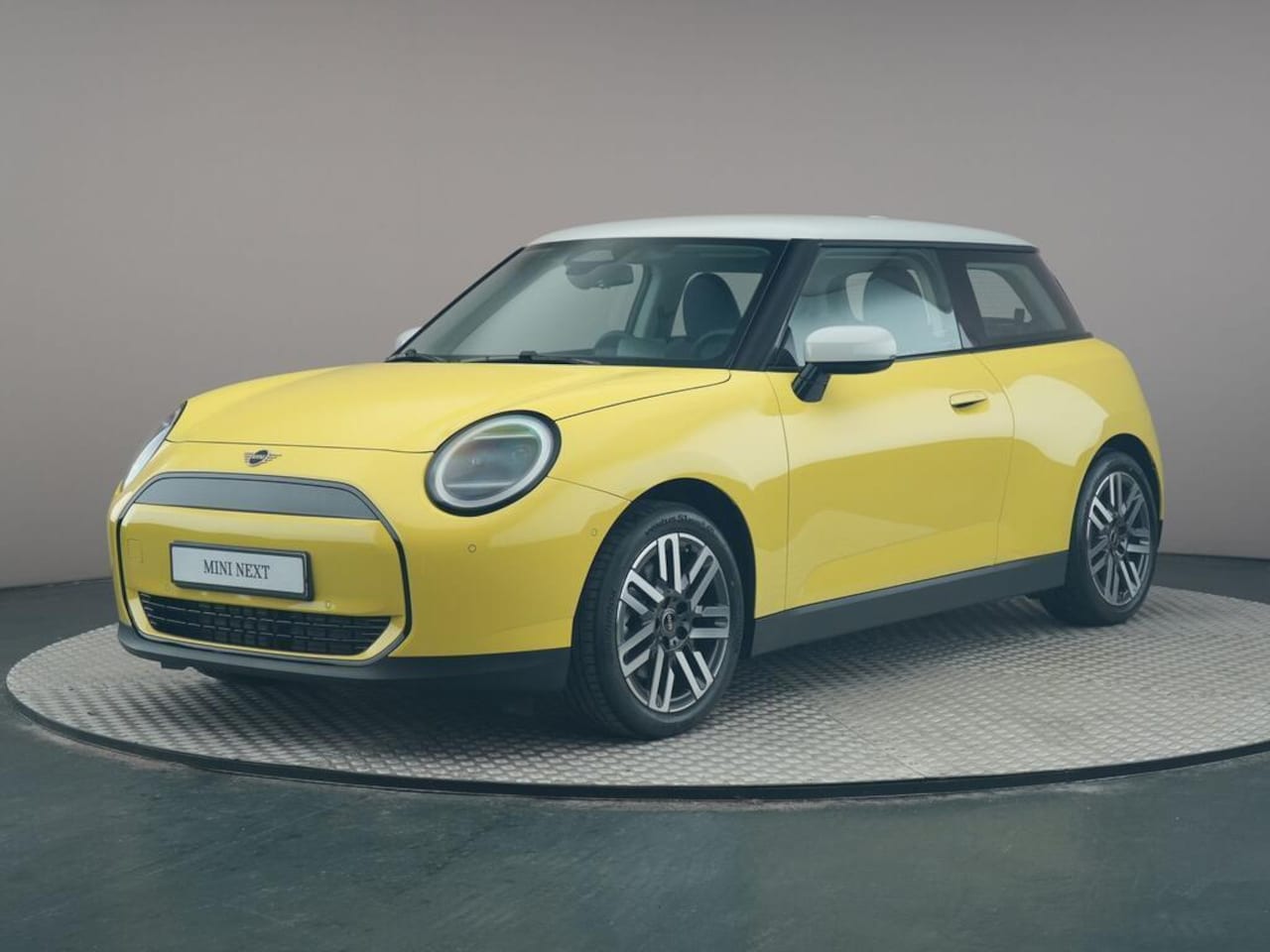 MINI 3-Deurs - Cooper E Classic S 40.7 kWh Achteruitrijcamera | Stoel/stuurverwarming | Achteruitrijcamer - AutoWereld.nl
