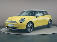 MINI Electric - Cooper E Classic S 40.7 kWh Achteruitrijcamera | Stoel/stuurverwarming |