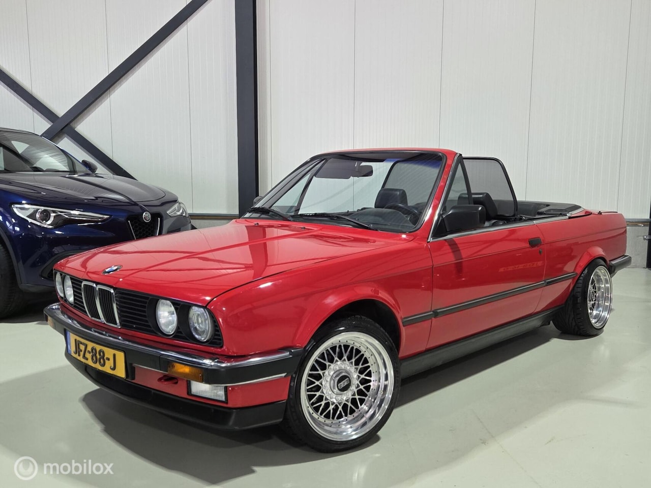 BMW 3-serie Cabrio - 320i 6 cilinder e30 roestvrij originele staat - AutoWereld.nl