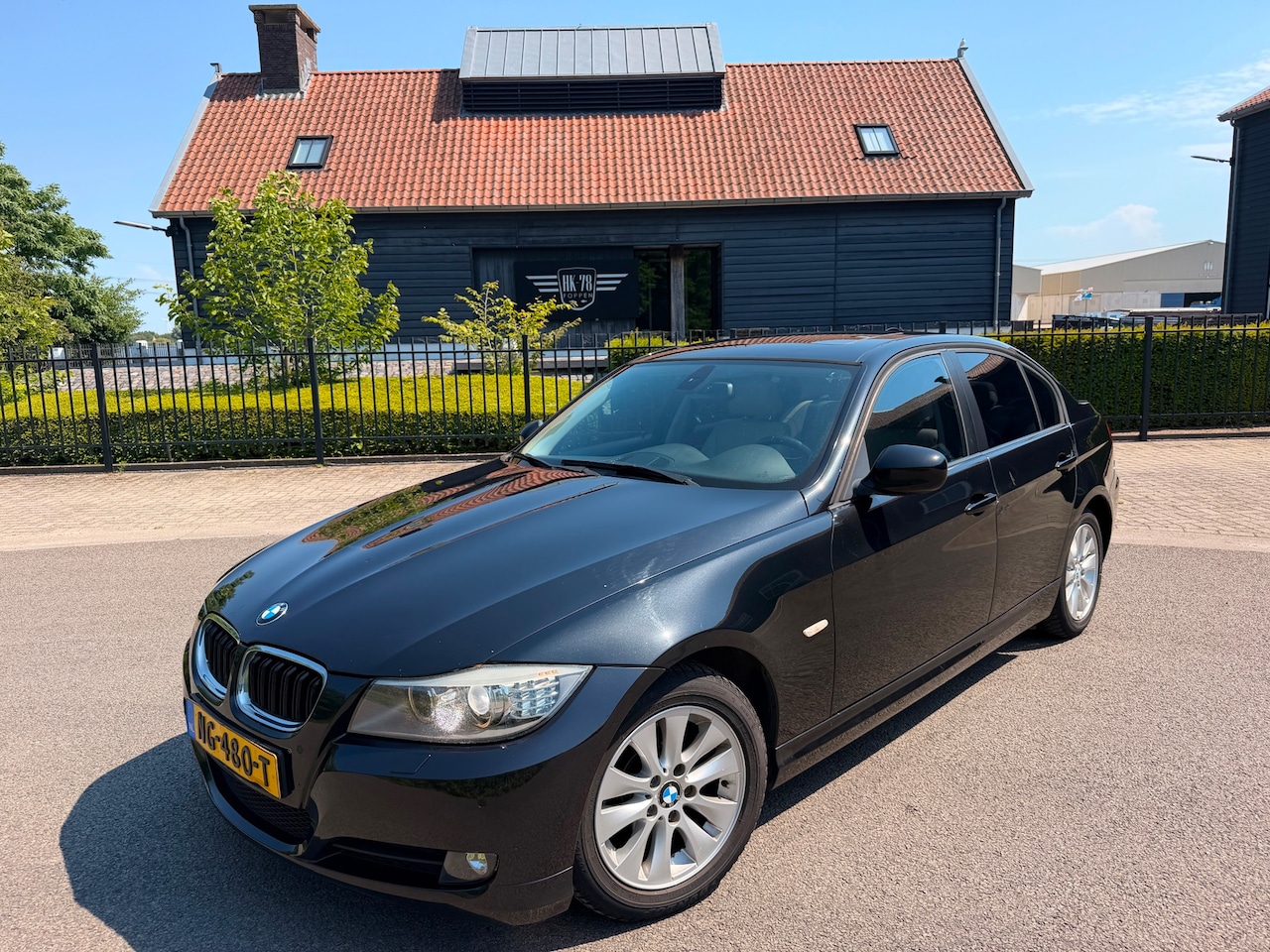 BMW 3-serie - 320d High Executive Automaat Leer Navi Schuifdak Lm Velgen Export prijs - AutoWereld.nl
