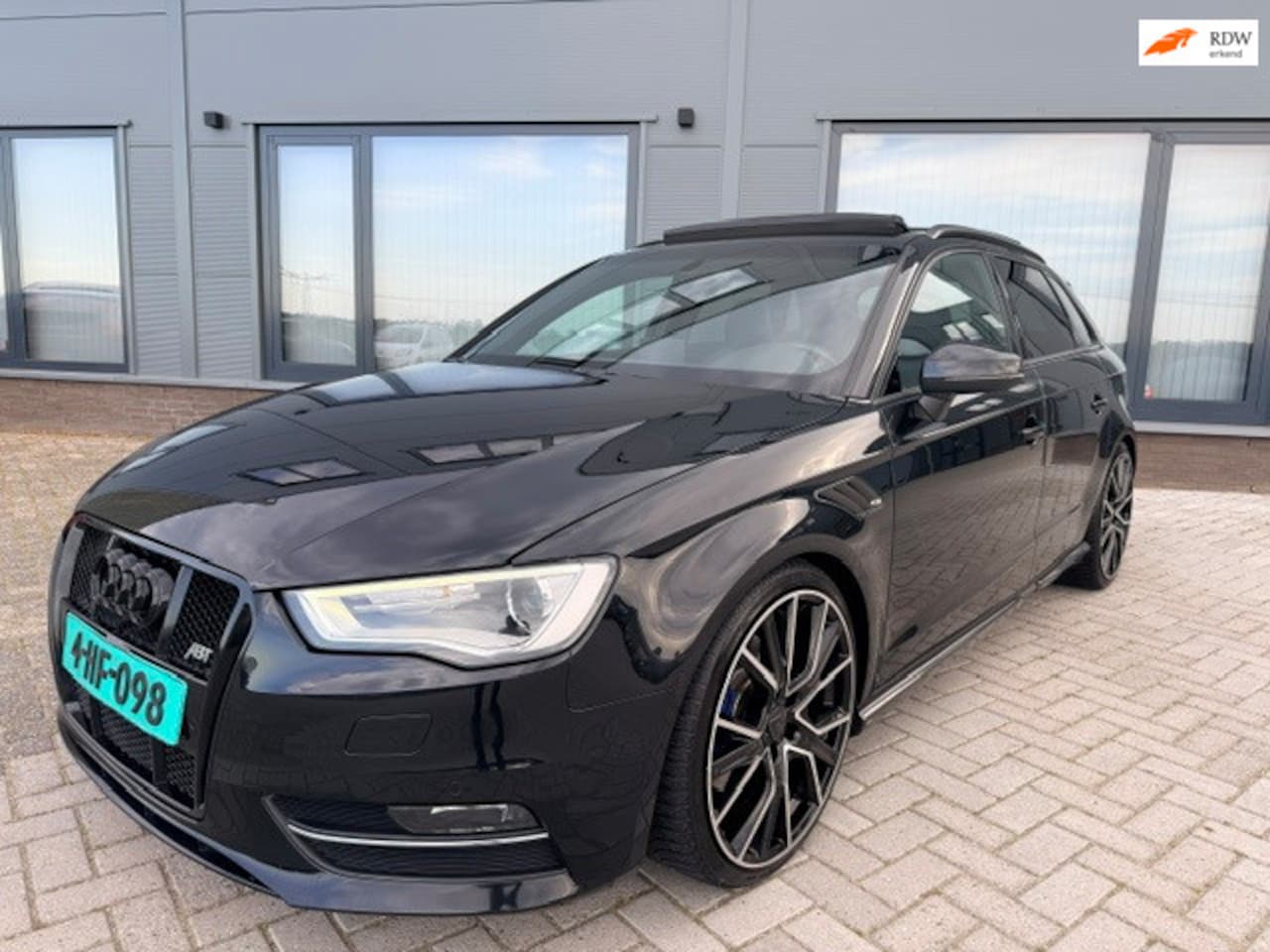 Audi A3 Sportback - 1.8 TFSI|Automaat|ABT|Pano|Ambiance verlichting|19inch|Unieke uitvoering| - AutoWereld.nl