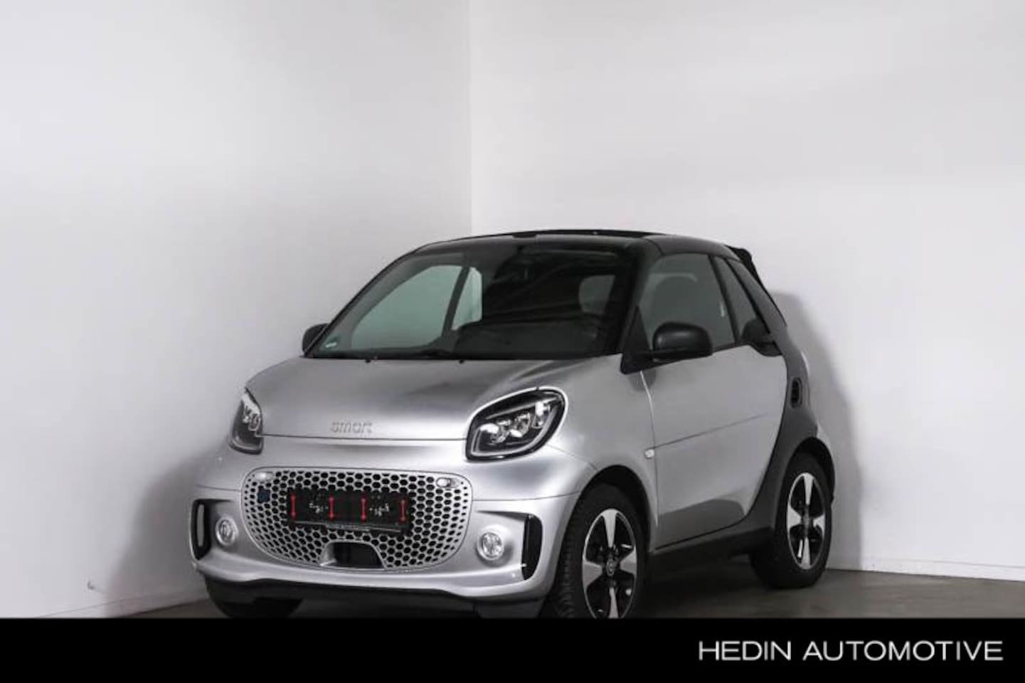 Smart Fortwo cabrio - EQ Comfort PLUS 18 kWh | Exclusive Pack | Winterpakket | Sfeerverlichting | LED | Parktron - AutoWereld.nl