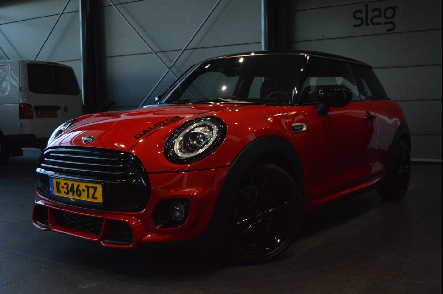 MINI 3-Deurs - 1.5 Cooper Dalston Edition navi keyless cruise 17 inch 136 pk !! - AutoWereld.nl