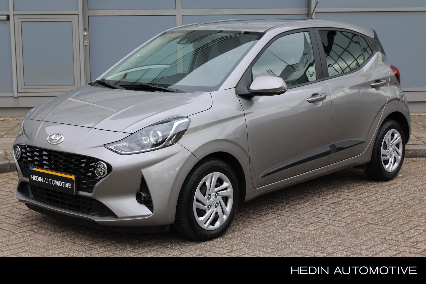 Hyundai i10 - 1.0 Premium | Navigatie | Camera | Climate Control | Cruise Control | Carplay | PDC A - AutoWereld.nl