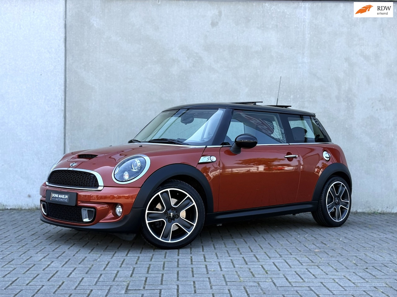MINI 3-Deurs - 1.6 Cooper S Chili Xenon Pano 17inch - AutoWereld.nl