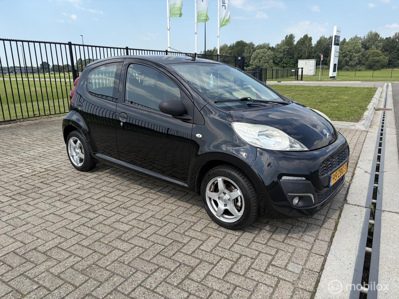 Peugeot 107 - 1.0 Access 1.0 Access - AutoWereld.nl