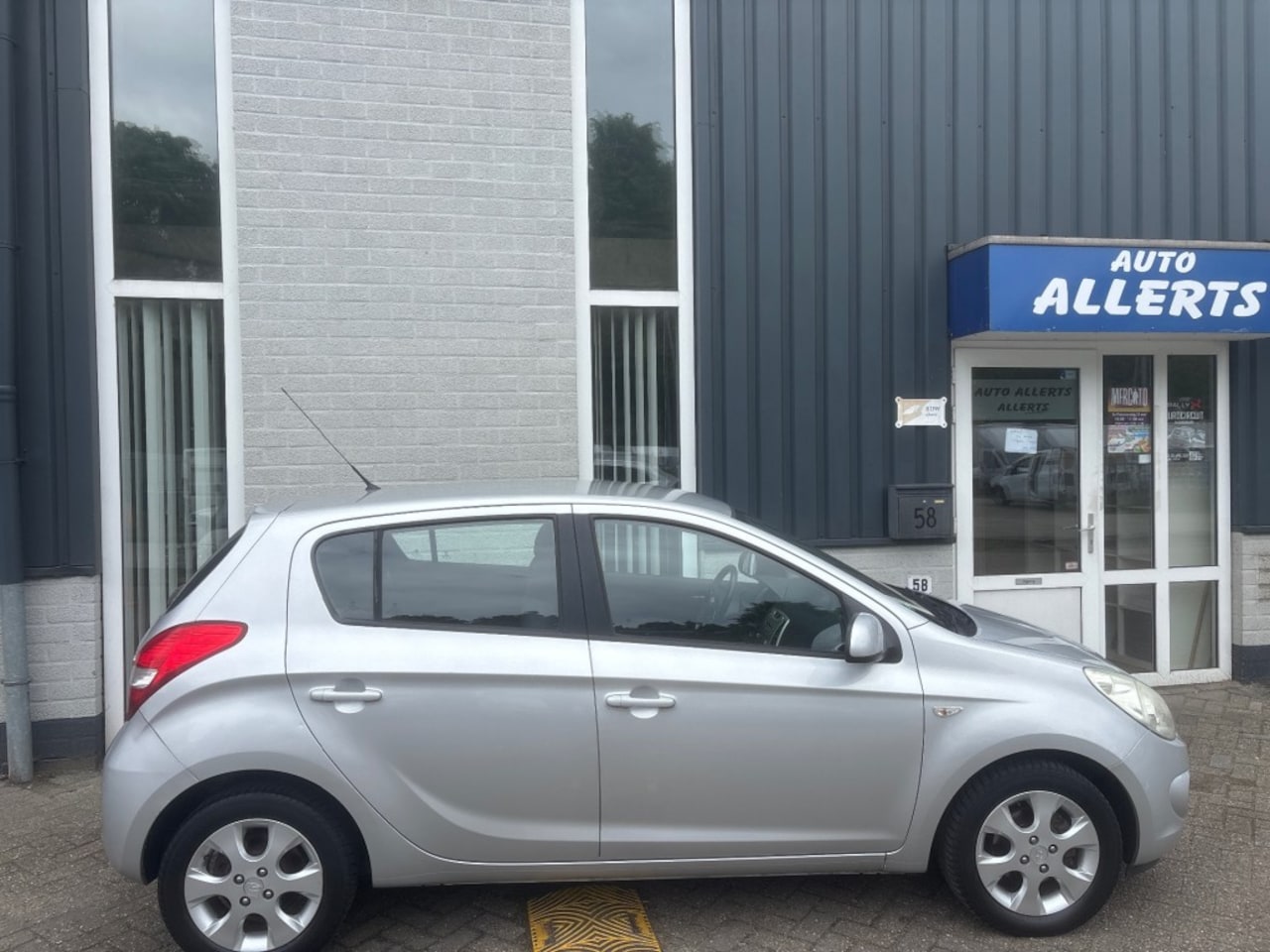 Hyundai i20 - 1.2I DYNAMIC - AutoWereld.nl