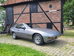 Porsche 924