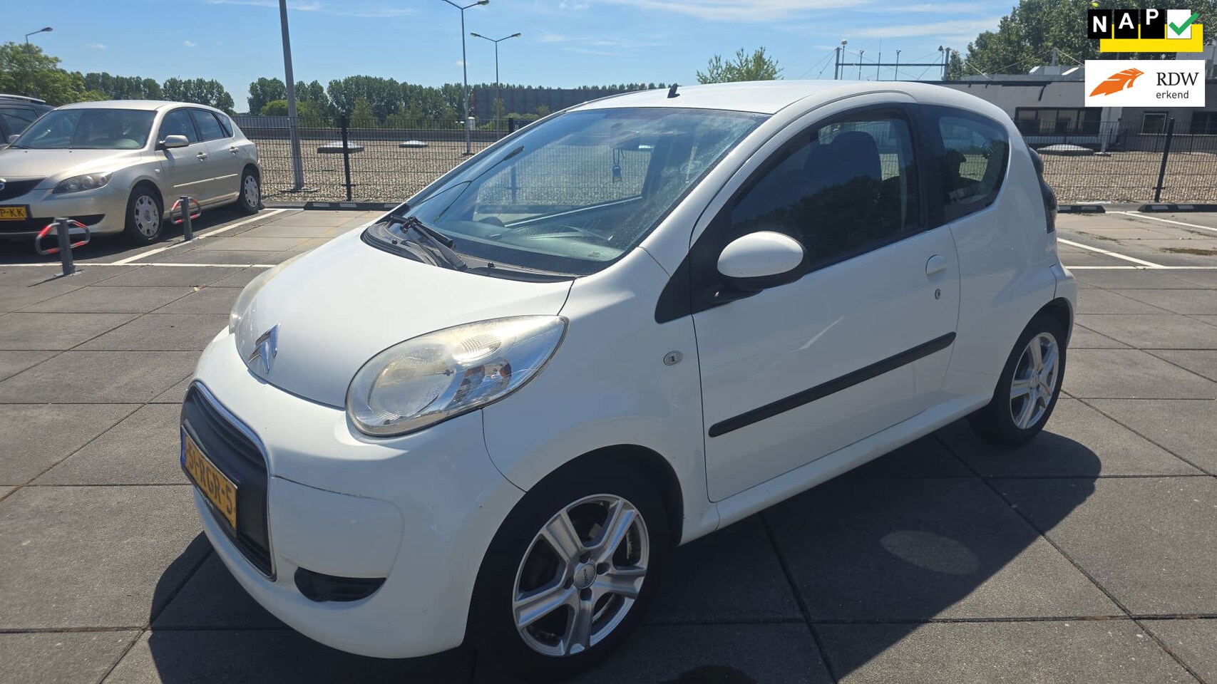 Citroën C1 - €1849,-1.0-12V Selection Apk 2027 1 Jaar Airco - AutoWereld.nl