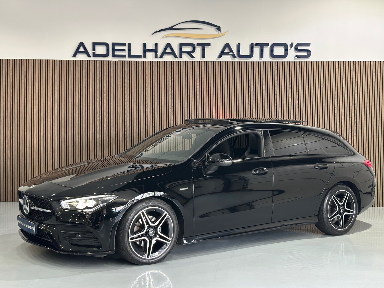 Mercedes-Benz CLA-klasse Shooting Brake - 200 Business Solution AMG Automaat / Panorama dak / Lederen interieur / Cruise control - AutoWereld.nl