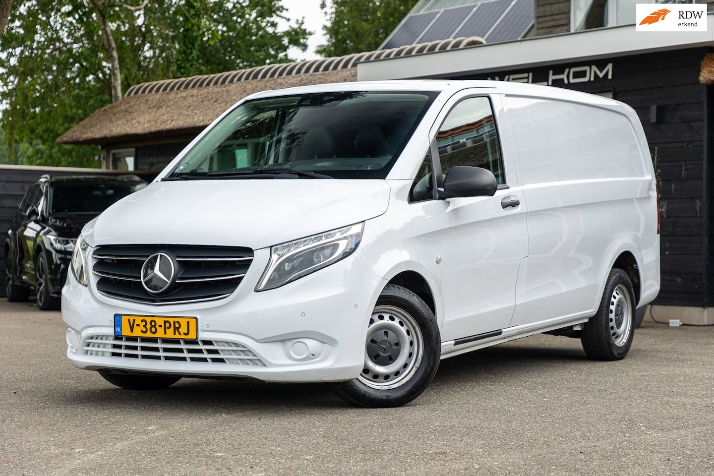 Mercedes-Benz Vito - 114 CDI Lang Automaat I Led I PDC V+A I Adaptive Cruise I Climate I Camera I Achterklep I - AutoWereld.nl