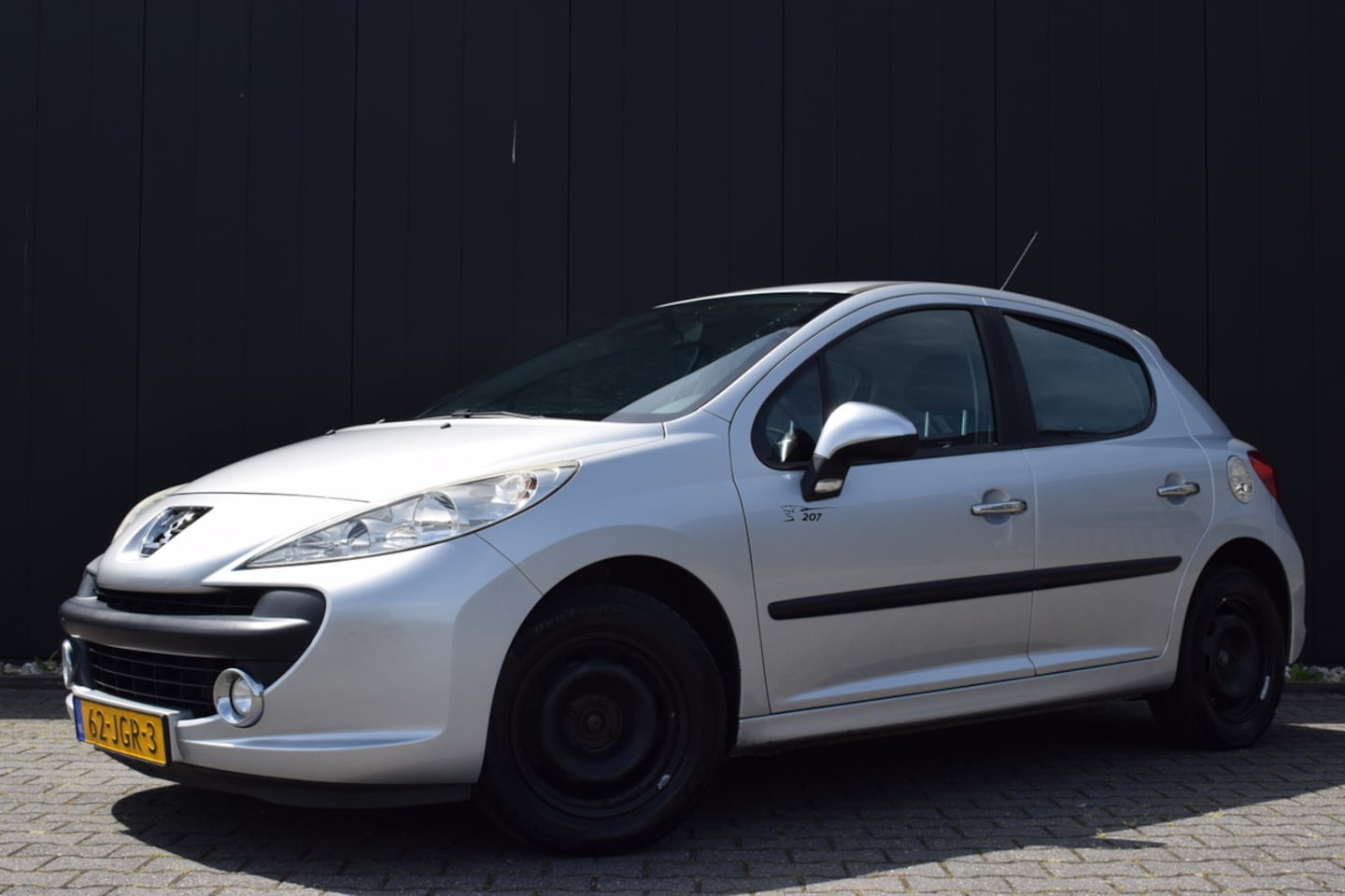 Peugeot 207 - 1.4 VTi 5Drs Look Airco | Sportstoelen | Pioneer Audio | Isofix - AutoWereld.nl