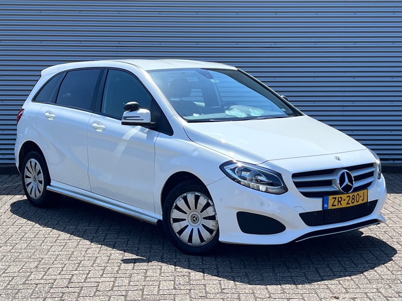Mercedes-Benz B-klasse - 220 d Ambition // AUTOMAAT / AIRCO / EURO 6 / BLUETOOTH / NAP / 1e EIGENAAR | - AutoWereld.nl