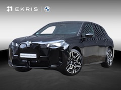BMW iX - xDrive45 | M Sport Pro | Trekhaak | Head up | Driving Assistant Prof. | Parking Assistant