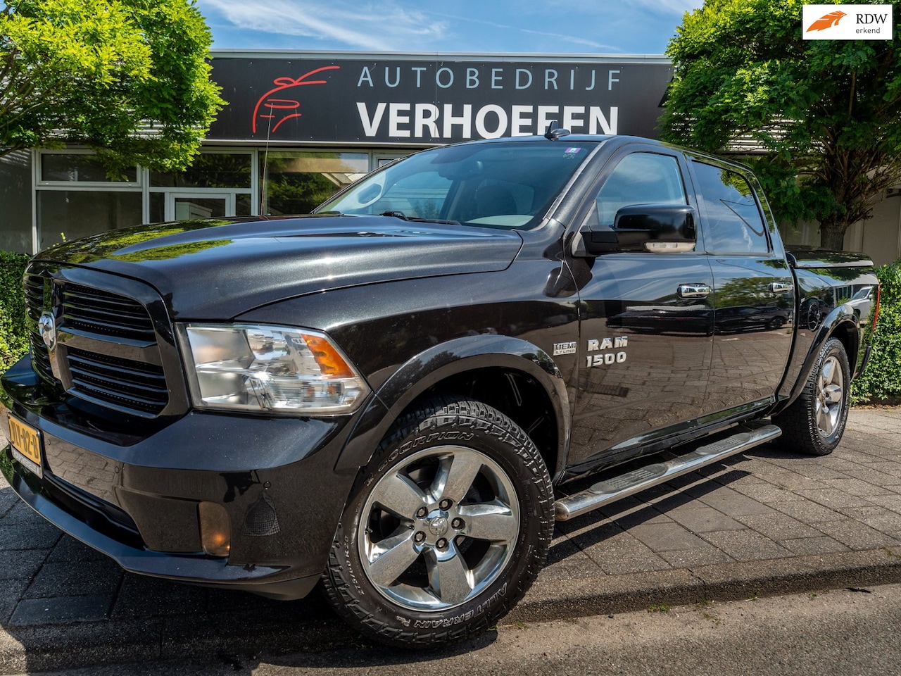 Dodge Ram 1500 - 5.7 V8 4x4 Crew Cab 5'7 | BULLBAR | TREKHAAK | CRUISE / CLIMATE CONTROL | SPRAAKBEDIENING - AutoWereld.nl
