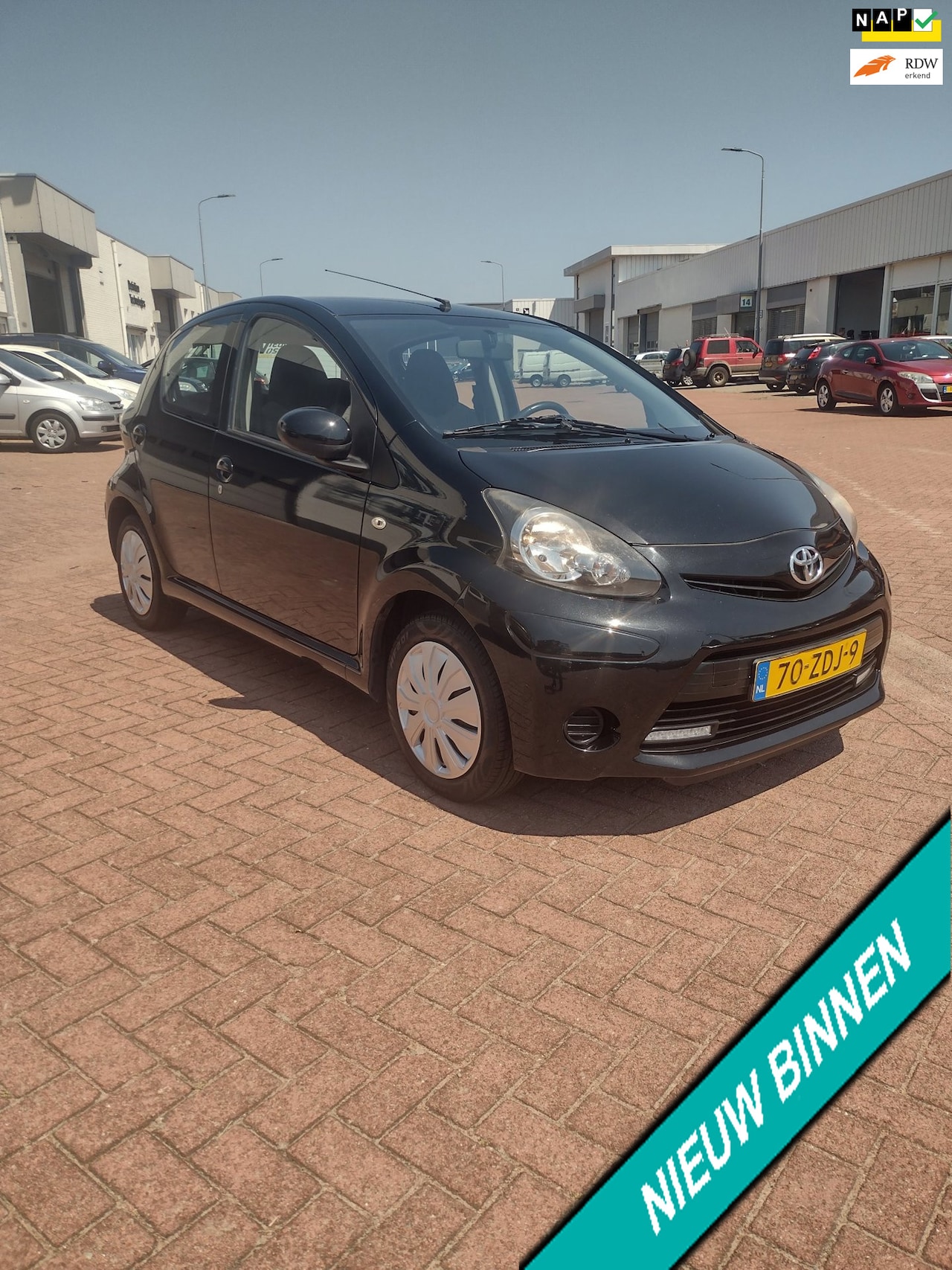Toyota Aygo - 1.0 VVT-i Aspiration MOOIE AUTO BEL 0619590613 AIRCO 5 DRS APK 08-04-2027 - AutoWereld.nl