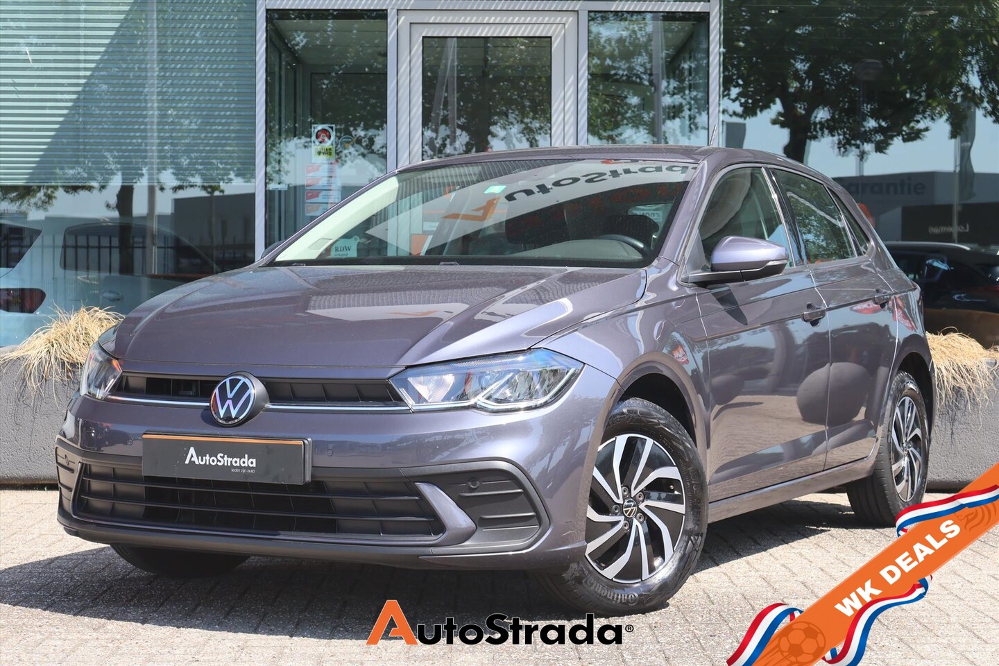 Volkswagen Polo - 1.0 TSI Life Business 95pk I Stoelverwarming I Carplay I Navi I Virtual I DAB - AutoWereld.nl