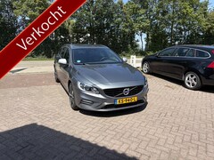 Volvo V60 - 1.5 T3 R-Design TREKHAAK STOELVERWARMING