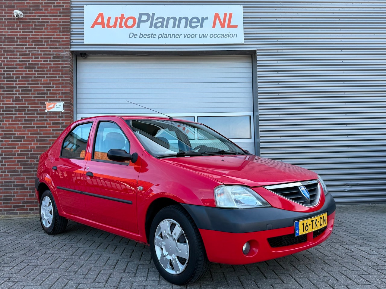 Dacia Logan - 1.4 Lauréate! Airco! Cruise! Nieuwe APK! - AutoWereld.nl
