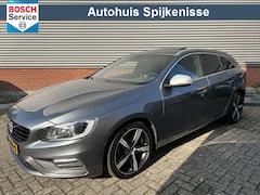 Volvo V60 - 2.0 D4 Business Sport | Automaat | Panoramadak | Trekhaak | Leder | Nette auto |