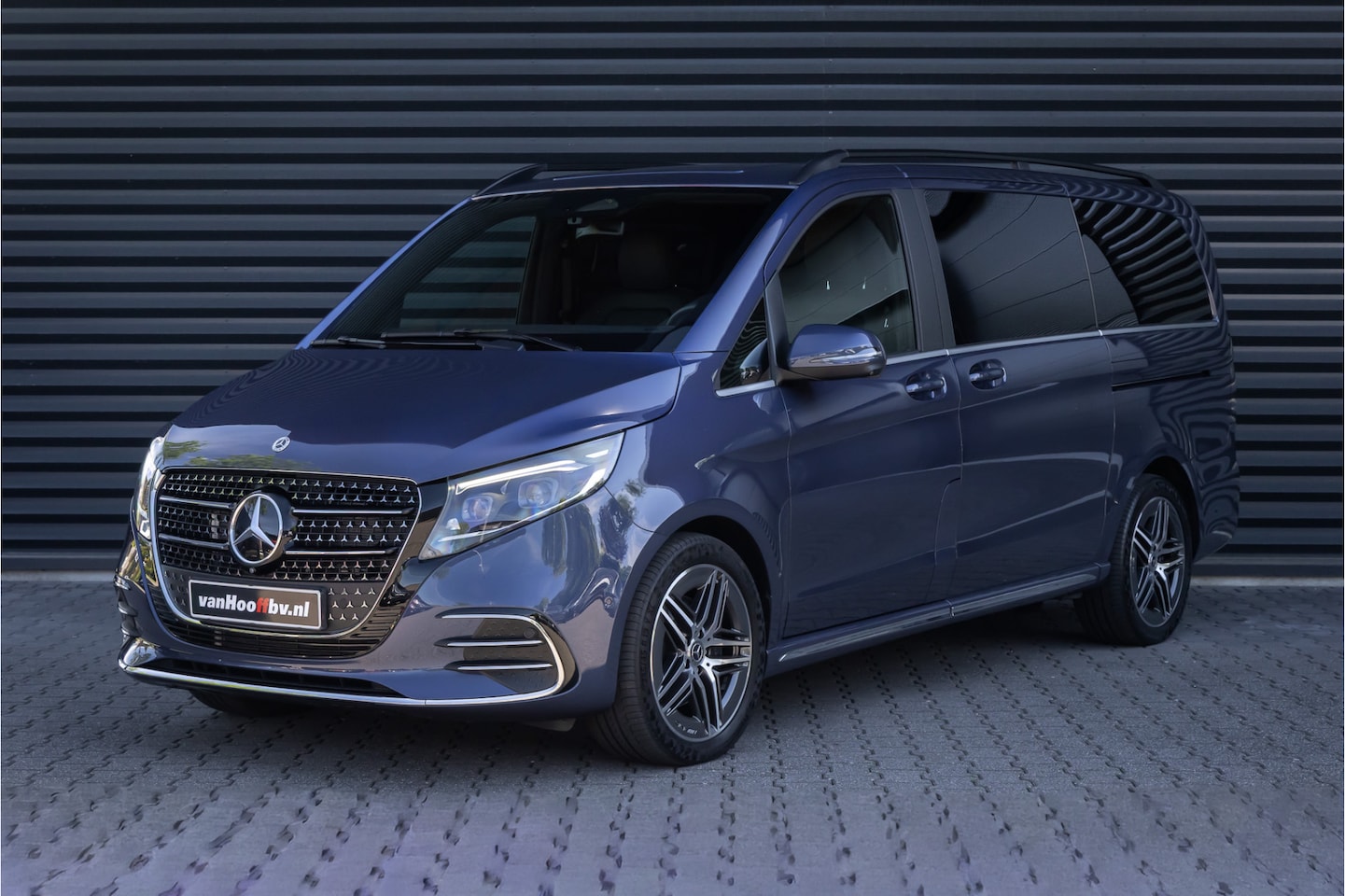 Mercedes-Benz V-klasse - 250d Lang AMG-Line Elek. stoelen - Burmester - Winterpakket - AutoWereld.nl