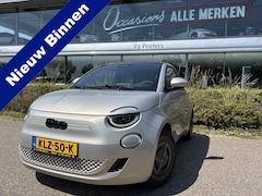 Fiat 500 - Giorgio Armani Edition 42 kWh Achteruitrijcamera - Airco - Apple carplay - Navigatie - Par