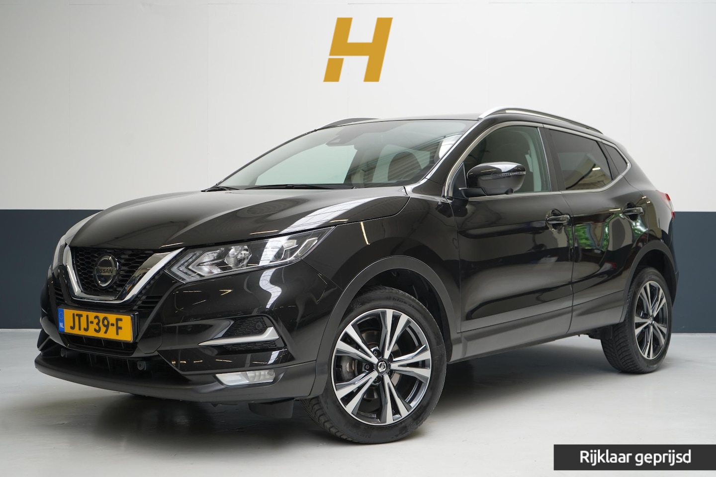 Nissan Qashqai - 1.3 DIG-T N-Connecta | 360 camera | Stoelverwarming | Panoramadak | Keyless | Navigatie - AutoWereld.nl