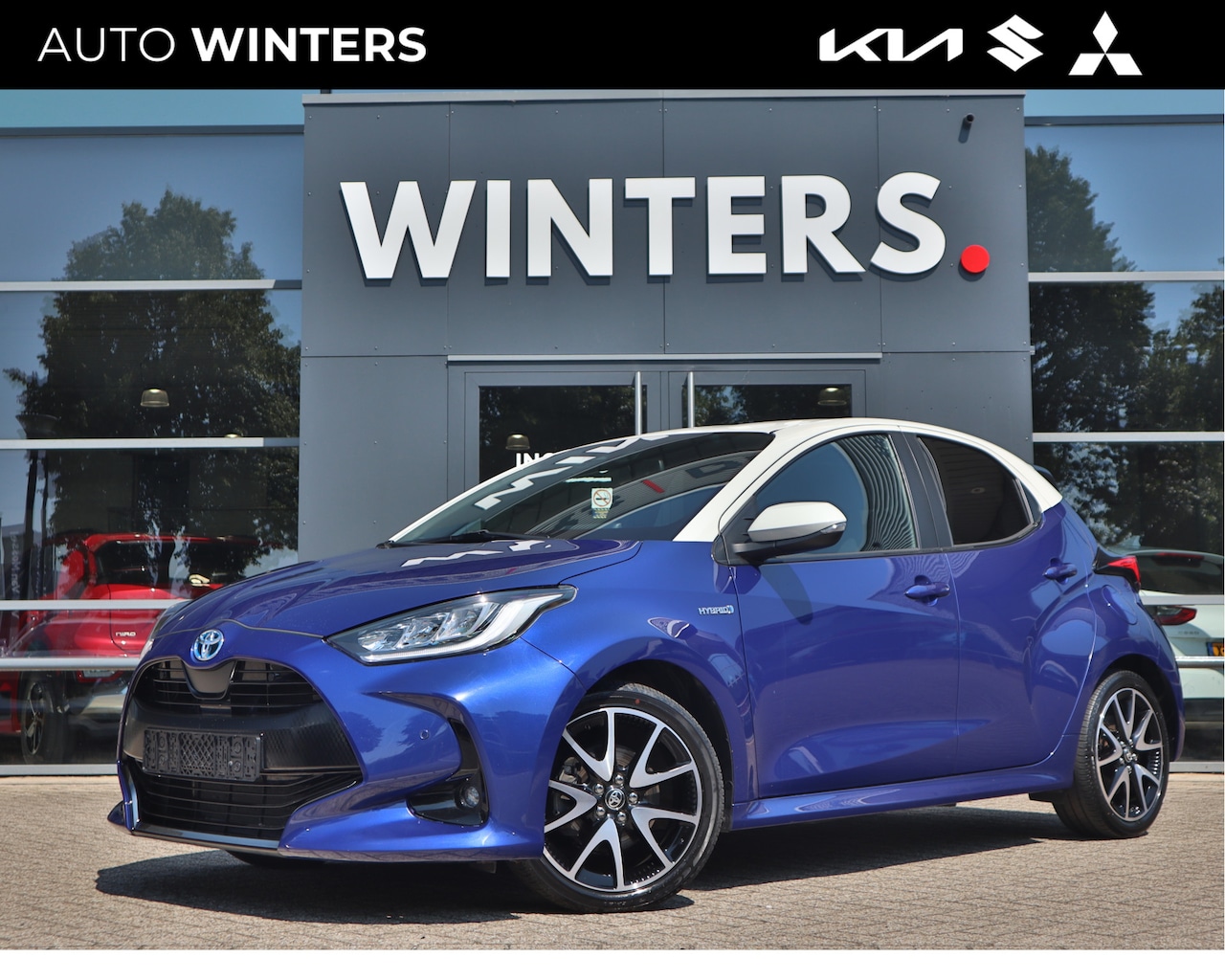 Toyota Yaris - 1.5 Hybrid Executive Launch Edition | Bi-Tone | Head-up Display | Navigatie | Camera | 17" - AutoWereld.nl