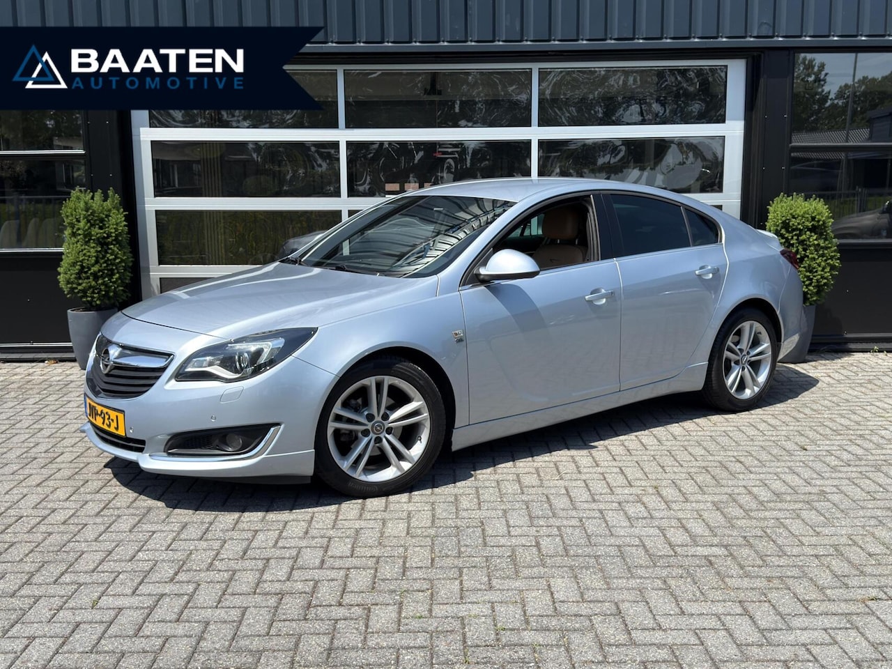 Opel Insignia - 1.6 Turbo 170PK |OPC Line |1e eig|Leder|Virtual|Facelift| - AutoWereld.nl