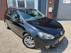 Volkswagen Golf - 1.2 TSI Highline BlueMotion / Navi / Clima / Cruise / NAP