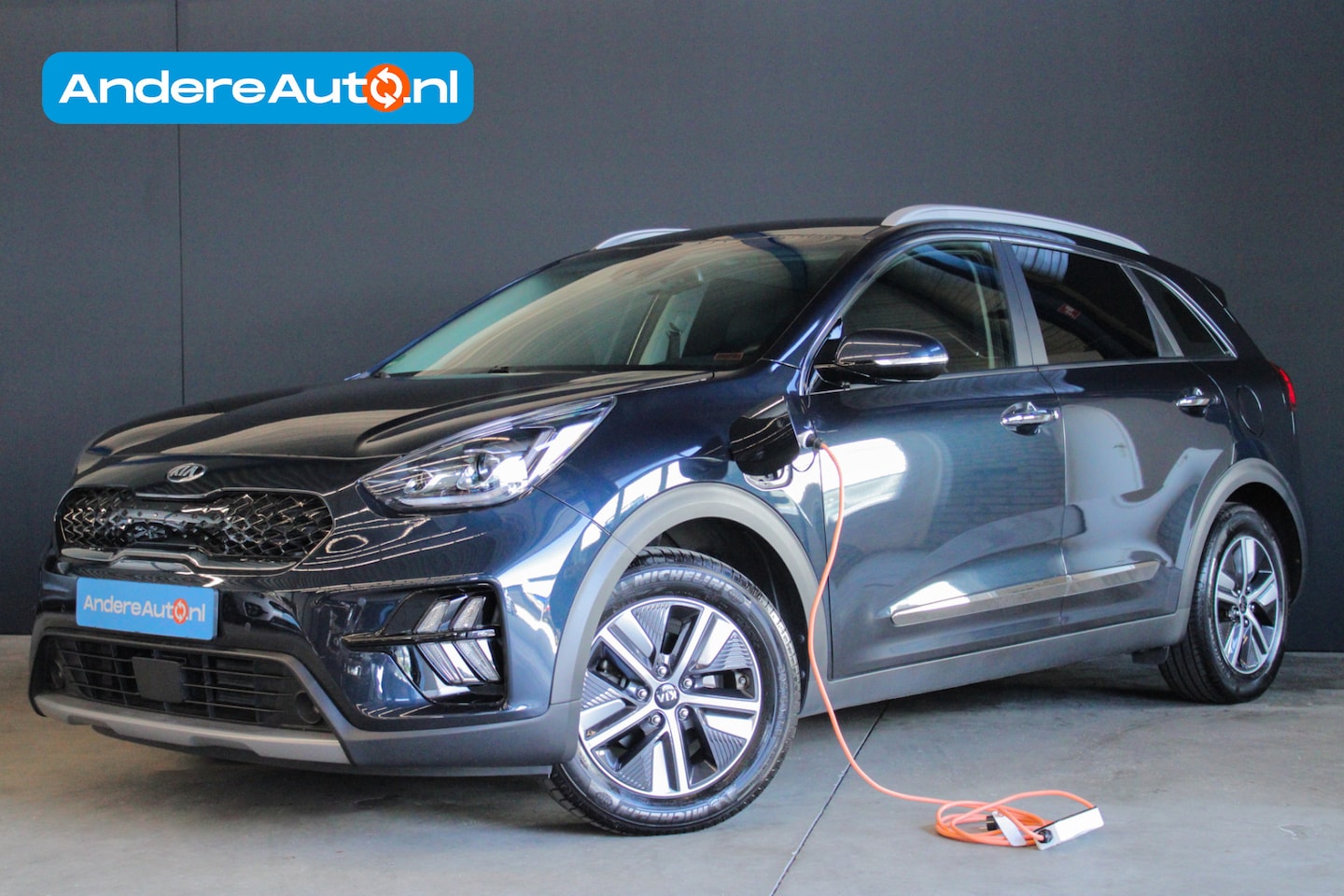 Kia Niro - 1.6 GDi PHEV DynamicLine |trekhaak|dealer onderhouden|stoel/stuurverwarming|leder| - AutoWereld.nl
