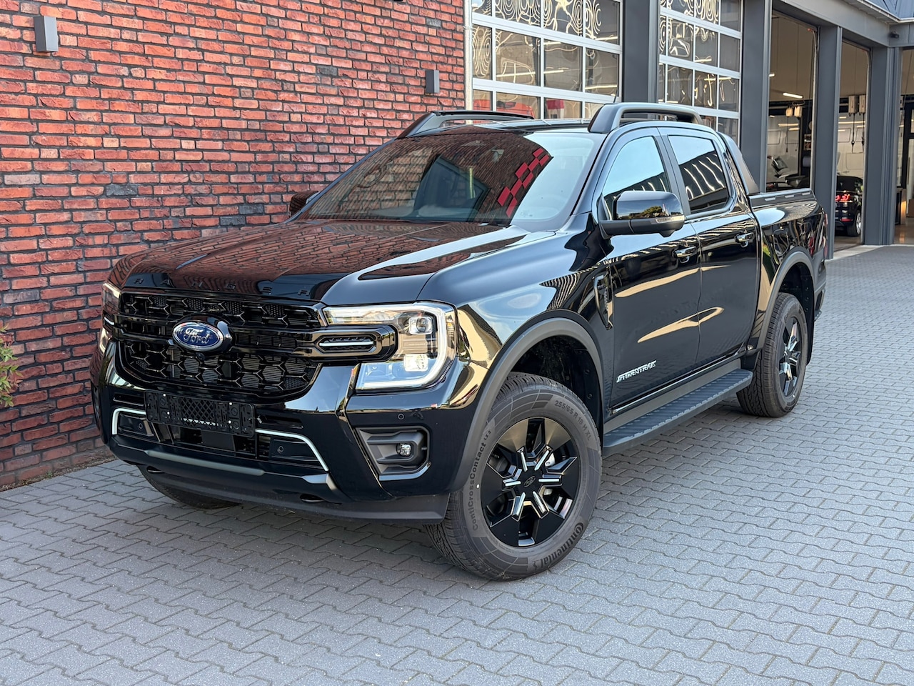 Ford Ranger - 2.3 PHEV e-4WD Stormtrak Full Option 3500Kg Trek 6.9kWpower/6Aux/ElekRollc/360° Cam/Adapt. - AutoWereld.nl