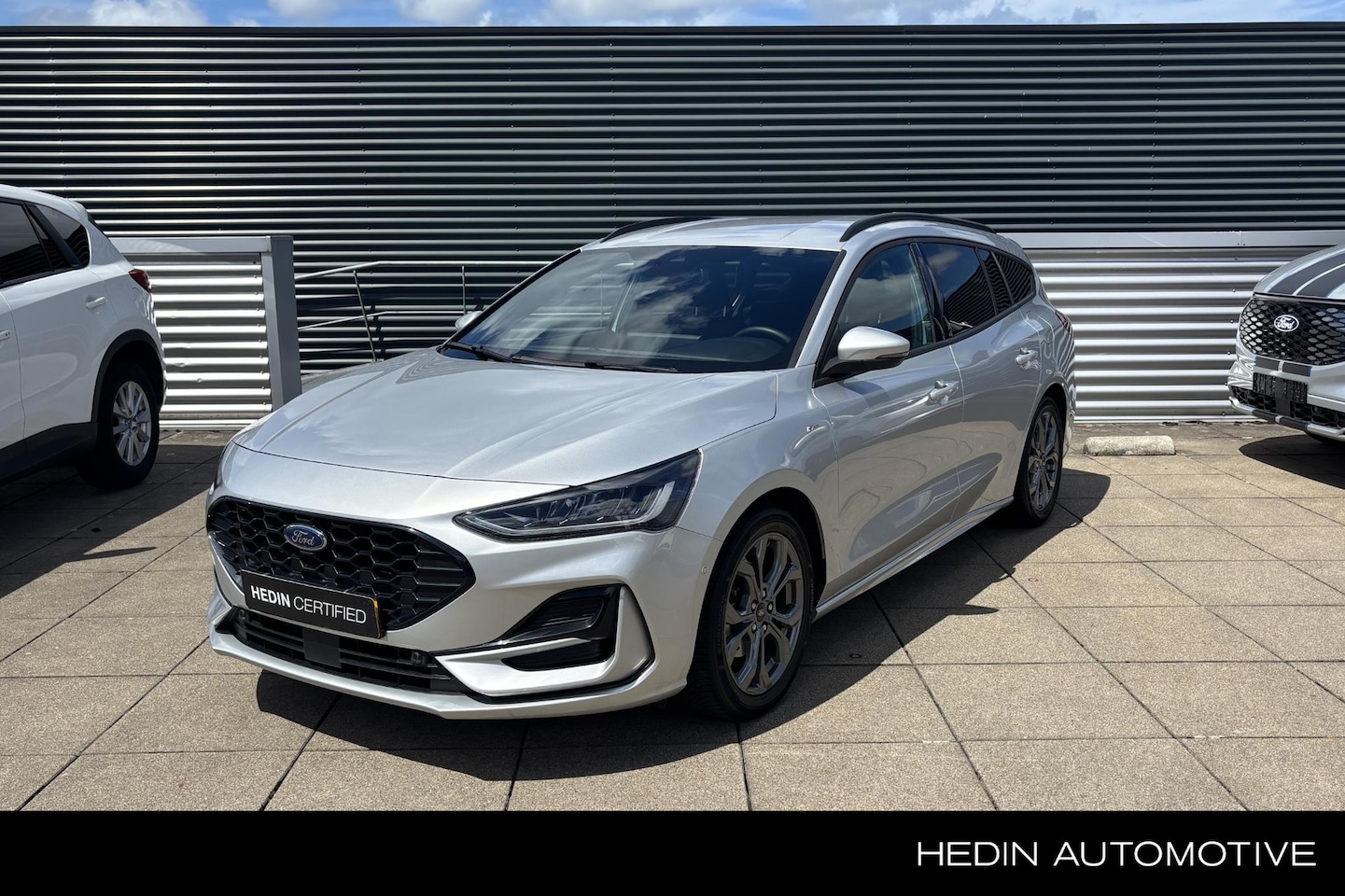 Ford Focus Wagon - 1.0 EcoBoost Hybrid ST Line | Winter Pack | Driver Assistance Pack - AutoWereld.nl