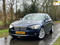 BMW 1-serie - 116i Upgrade Edition | Leder + Navi + Cruise + Airco Nu € 6.999,