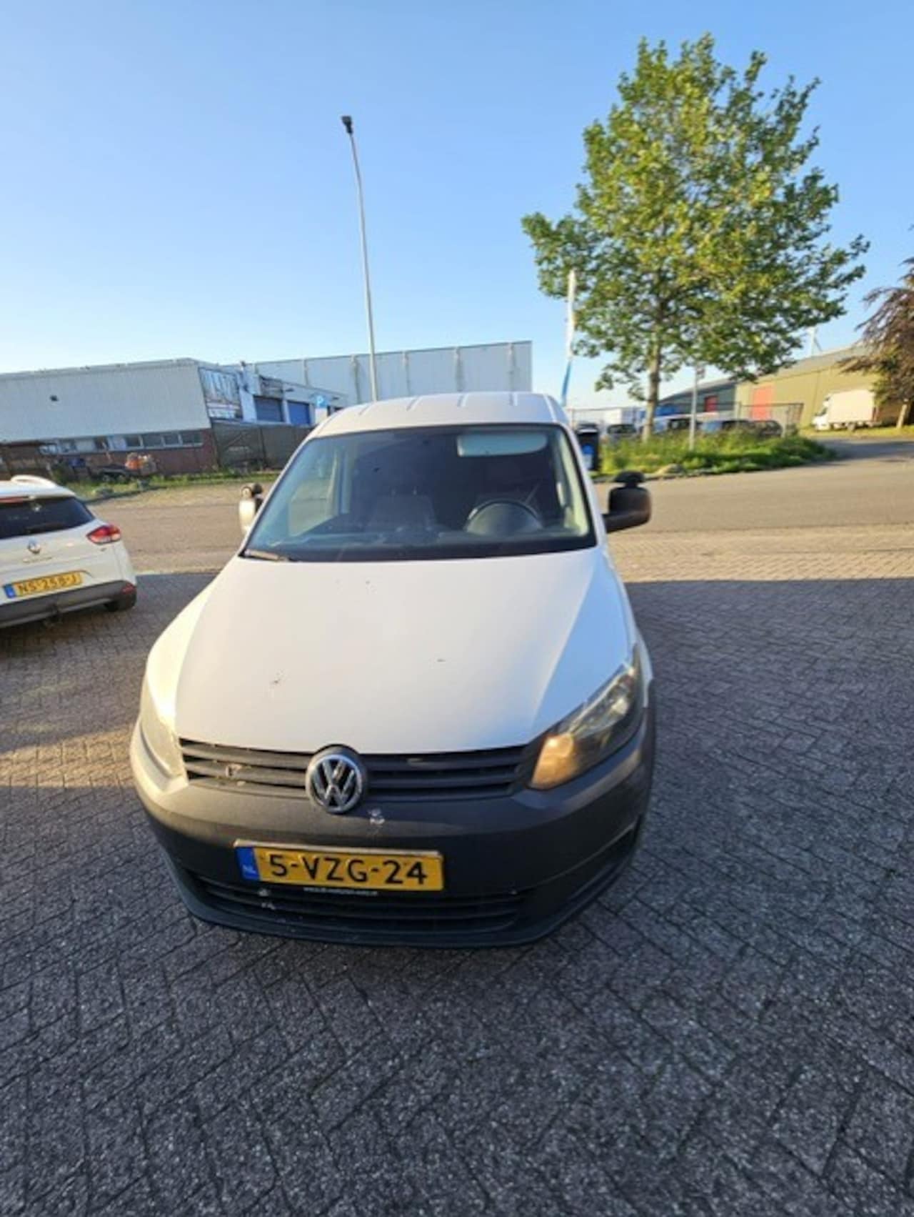Volkswagen Caddy - 1.6 TDI ROOKT WIT AUTOMAAT - AutoWereld.nl