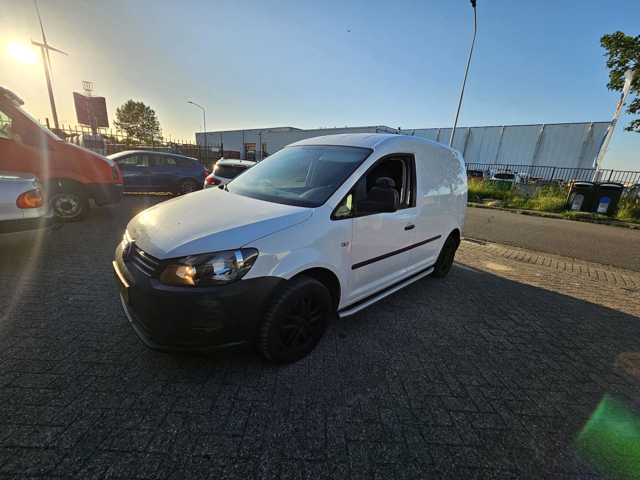 Volkswagen Caddy - 1.6 TDI ROOKT WIT AUTOMAAT - AutoWereld.nl