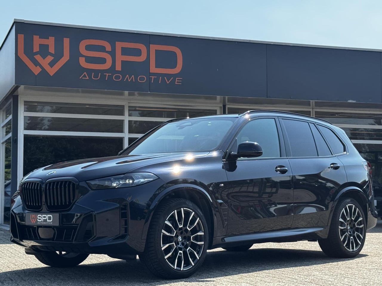 BMW X5 - xDrive30d M-Sport|Matrix|21"|286PK|Leder|Memory|6Cilinder - AutoWereld.nl