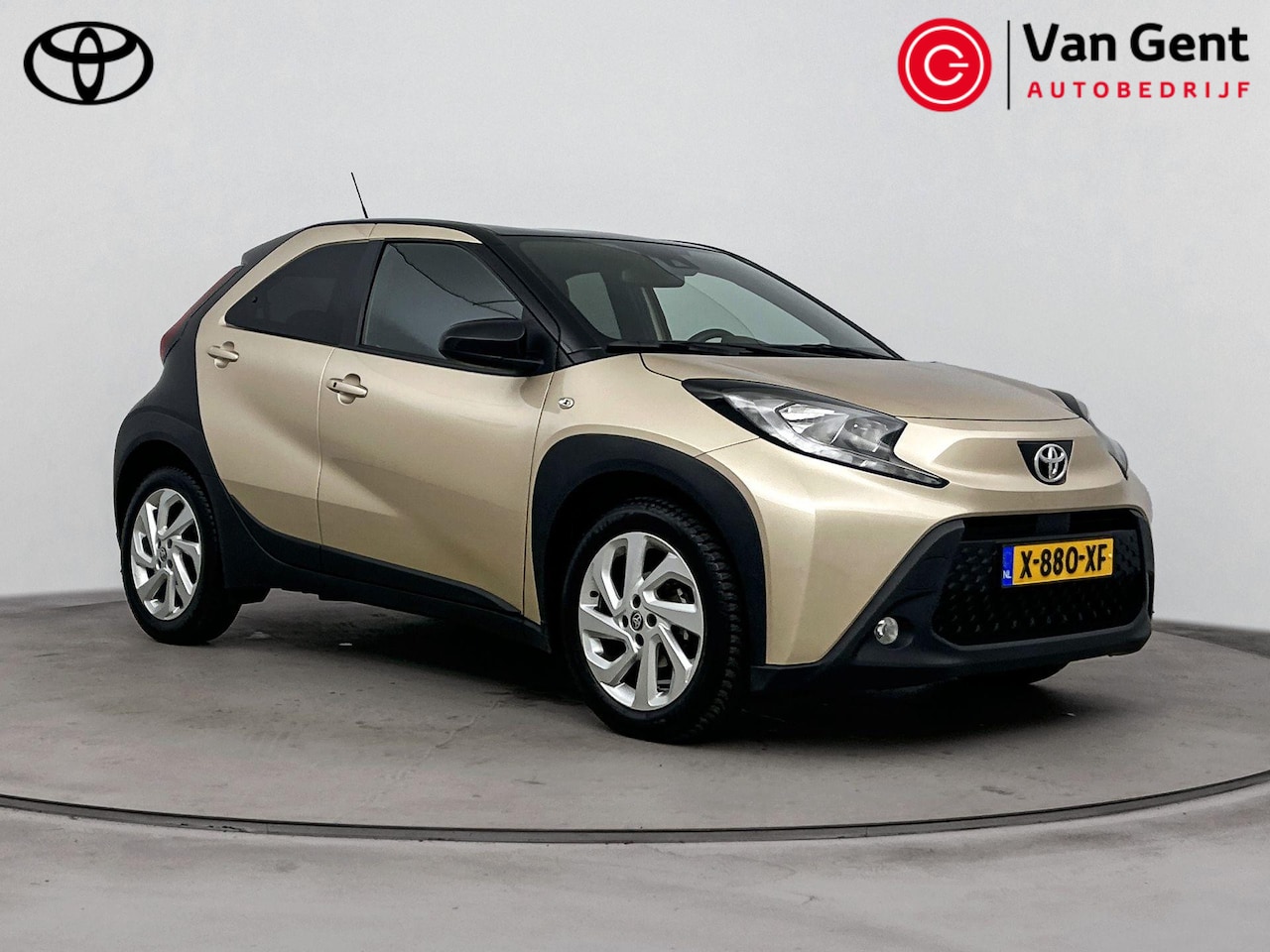 Toyota Aygo X - 1.0 VVT-i S-CVT first | Apple Carplay / Android Auto | LED | Adaptive Cruise | Clima | Cam - AutoWereld.nl